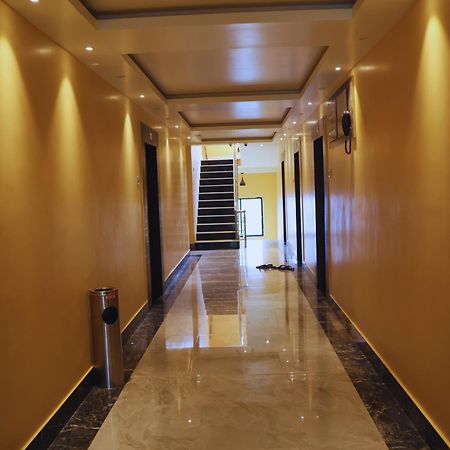 Hotel Aarohi Tarapith Zewnętrze zdjęcie